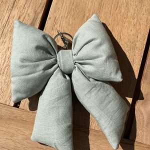 Fluffy bow tas hanger mild mosgroen