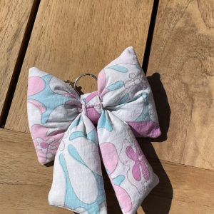 Fluffy bow tas hanger soft flower power