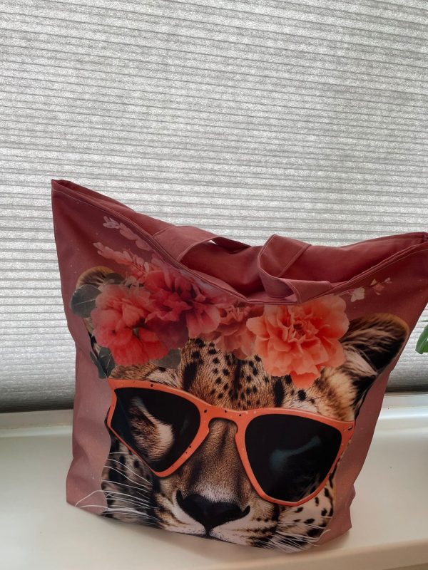 water afstotende beach bag met cheeta print