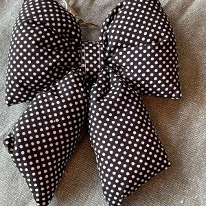Fluffy bow tas hanger polka dots zwart/wit