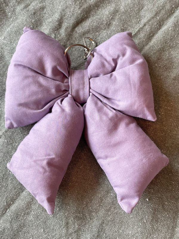 Fluffy bow tas hanger lila