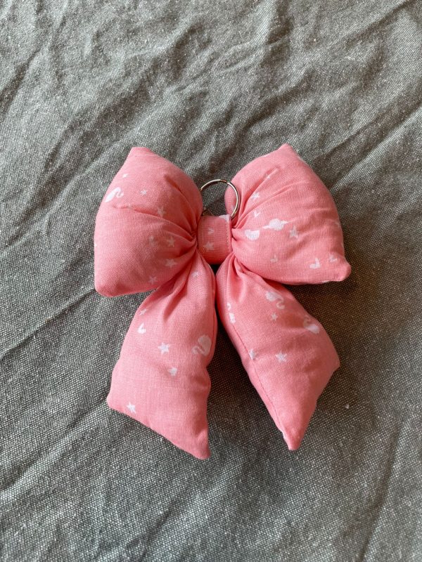 Fluffy bow tas hanger maan ster roze