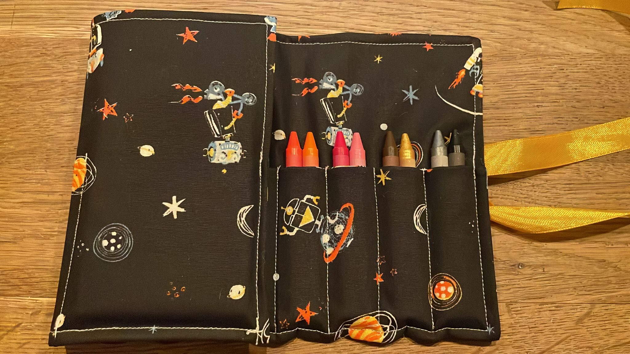 crayon roll up small space robots - Afbeelding 2