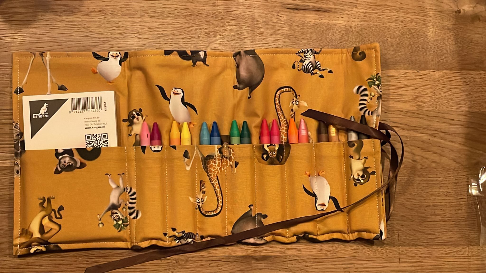 crayon roll up small Madagaskar print