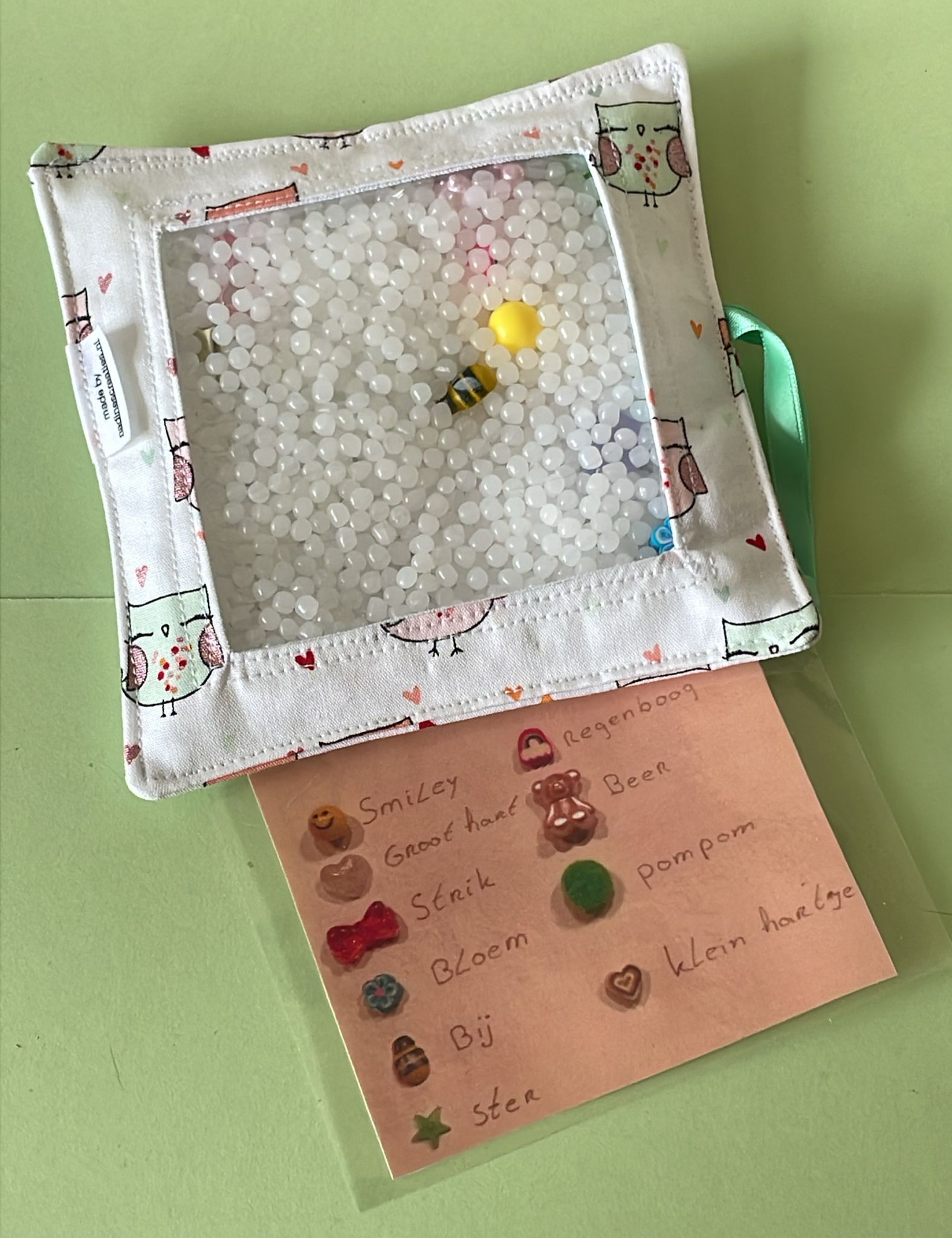 I spy game bag uiltjes