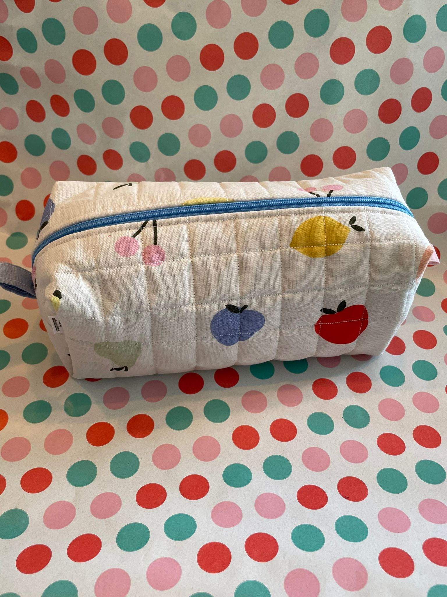 make-up bag fruitig