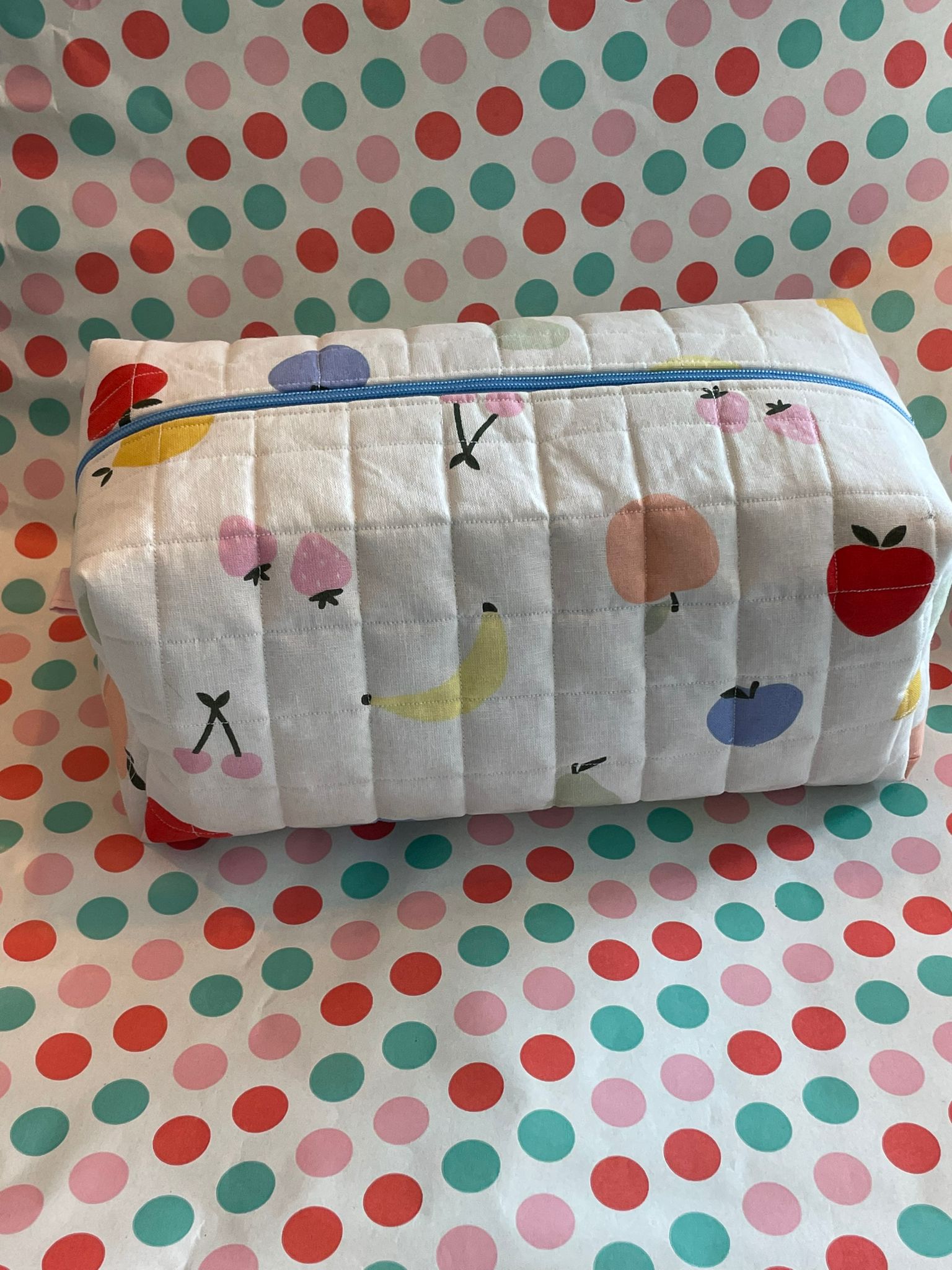 make-up bag large fruit
