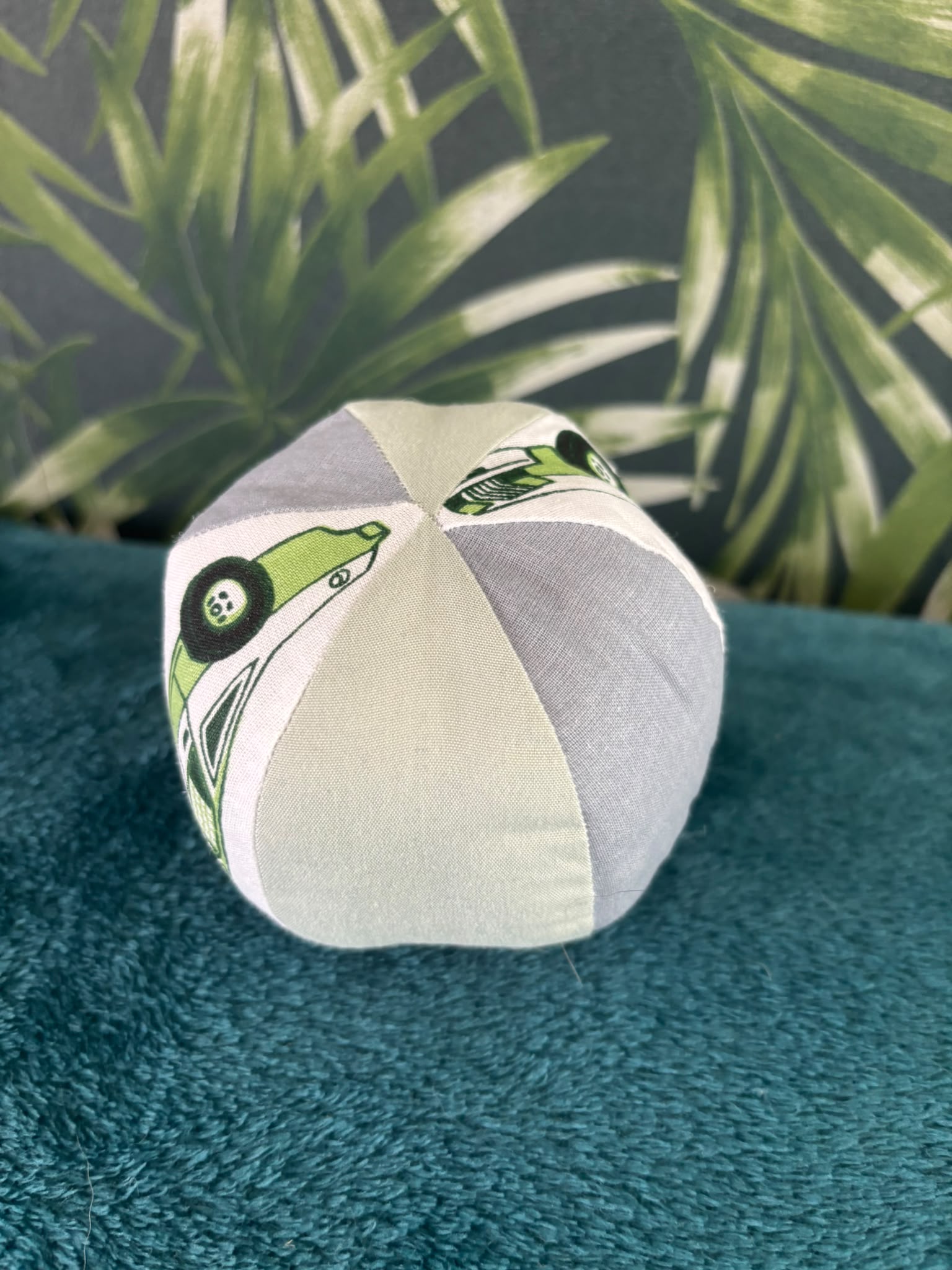 Montessori soft bal groene sportauto blauw/groen vakken - Afbeelding 2