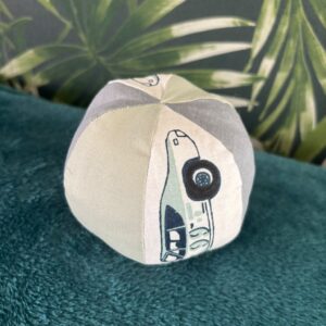 Montessori soft bal blauwe sportauto blauw/groen vakken