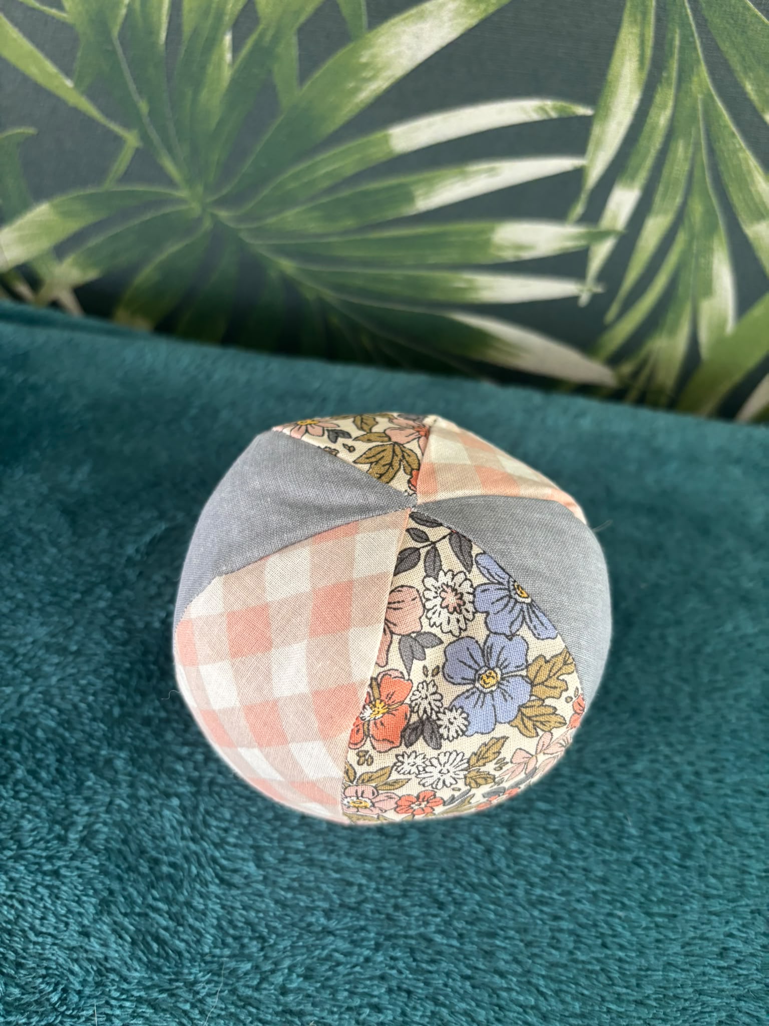 Montessori soft bal ruit blauw bloemig vakken