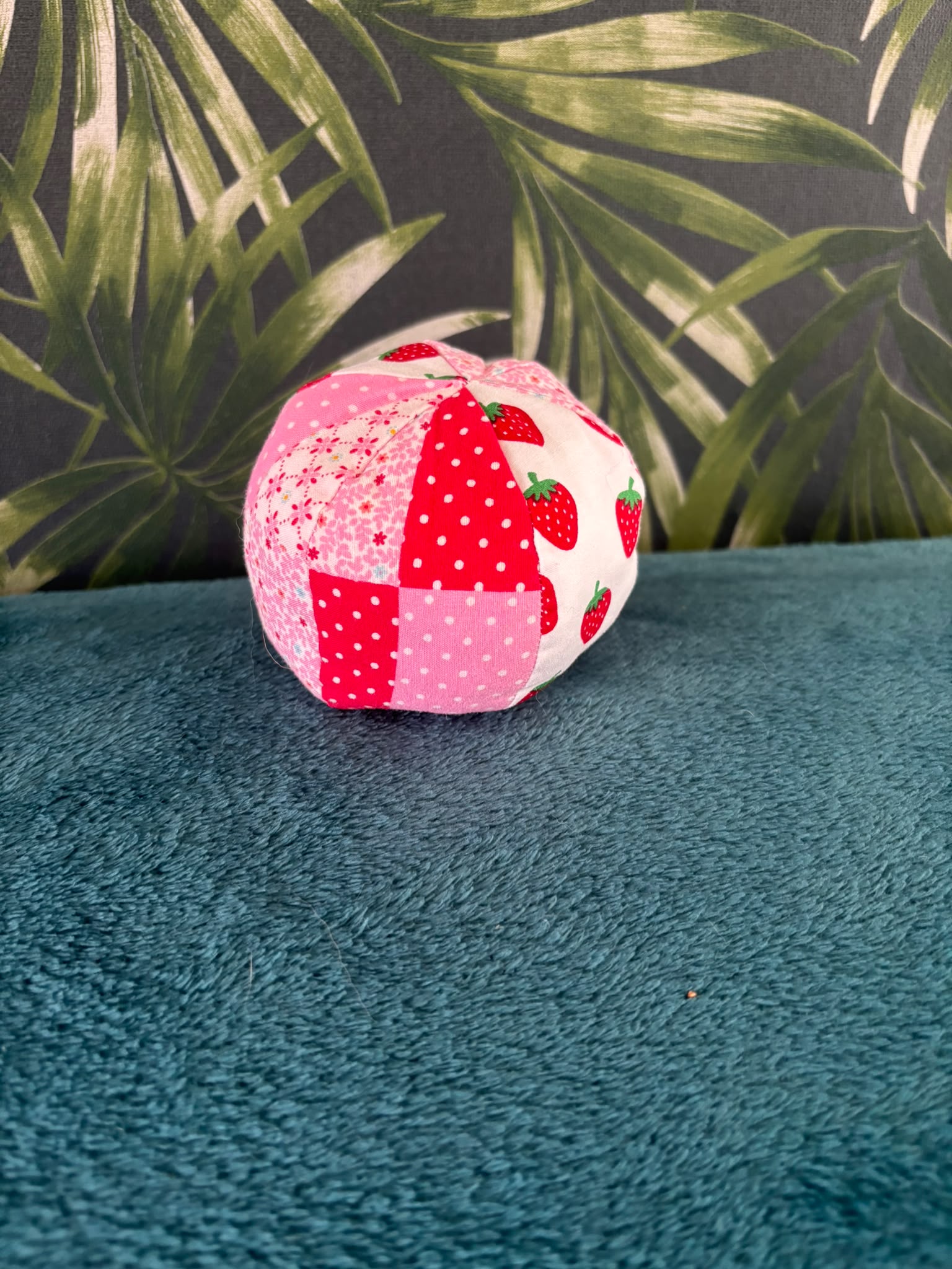 Montessori soft bal aardbei - Afbeelding 3