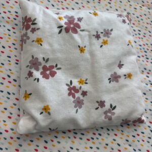 pitten zakje wit met bloemen